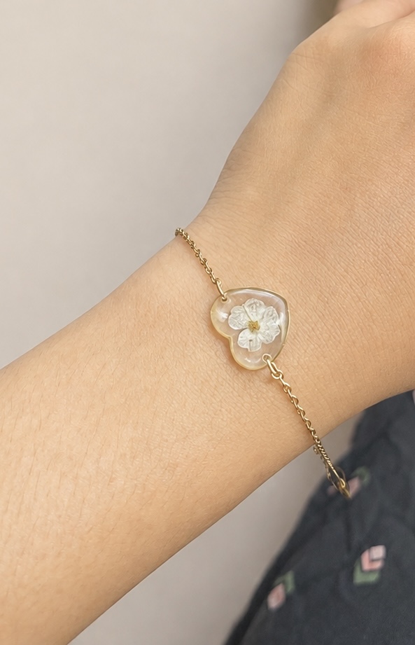 White Forget-Me-Not Heart Bracelet